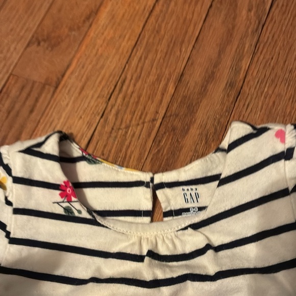 Colorful Baby Clothing Set - Picture 3 of 15